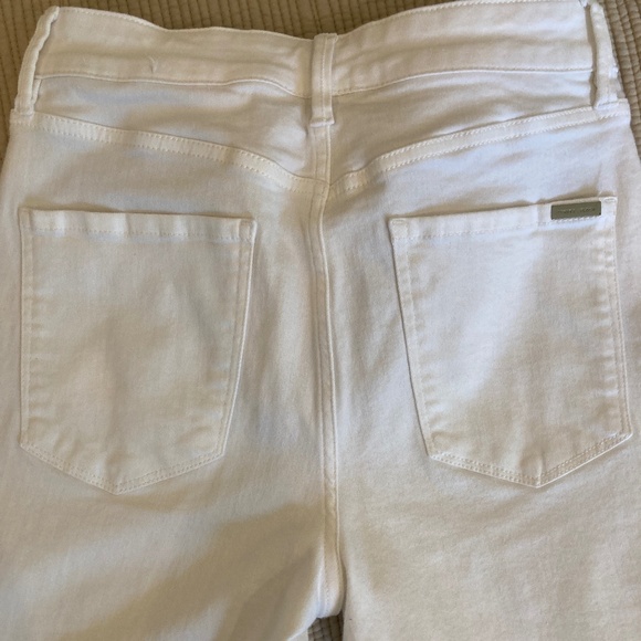 White House Black Market High-Rise White Straight Jeans - 8L - Picture 4 of 10